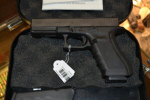 glock17 gen 4 occasion armurerie bernizan ARMURERIE BAYONNE