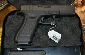 glock17 gen 4 occasion armurerie bernizan ARMURERIE BAYONNE