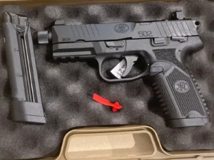 pistolet Browning FNH 502 T black calibre 22 lr. Optic ready + filtage